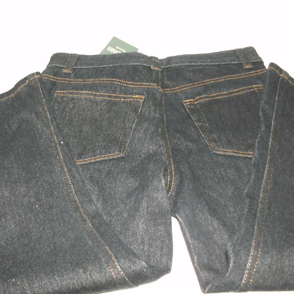 L.L. Bean Classic Fit Comfort Knit Stretch Jeans - Picture 6 of 7